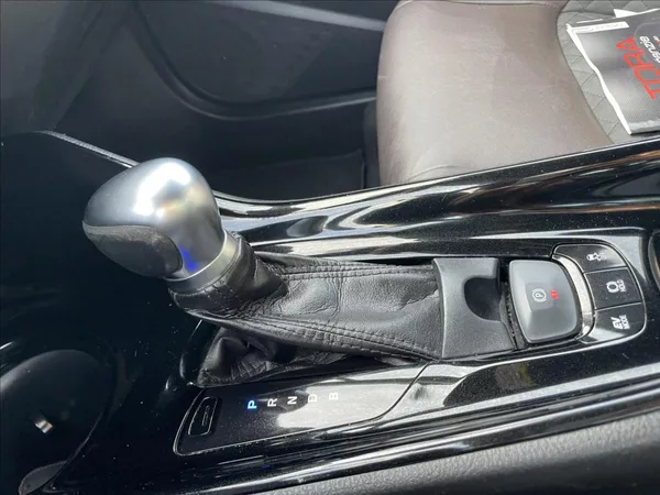 Toyota C-HR 1,8 i 72kw Hybrid e-CVT - foto 19