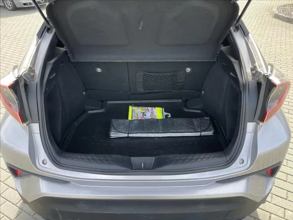 Toyota C-HR 1,8 i 72kw Hybrid e-CVT - foto 9