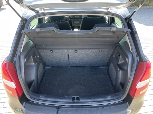 Škoda Fabia 1,4 i 16V 63kw Sportline Klima - foto 10