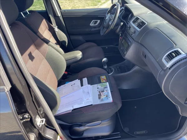 Škoda Fabia 1,4 i 16V 63kw Sportline Klima - foto 13