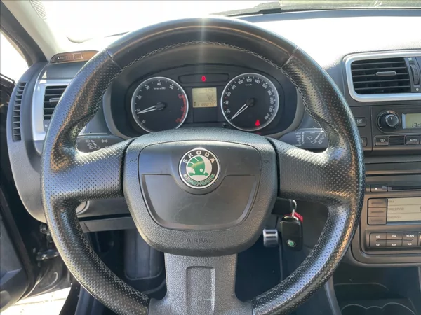 Škoda Fabia 1,4 i 16V 63kw Sportline Klima - foto 14