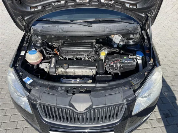 Škoda Fabia 1,4 i 16V 63kw Sportline Klima - foto 20