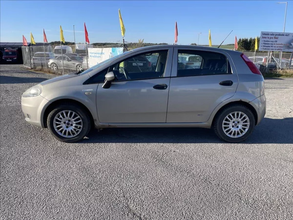 Fiat Punto 1,2 i 48kw Klima CZauto 1maj. - foto 2