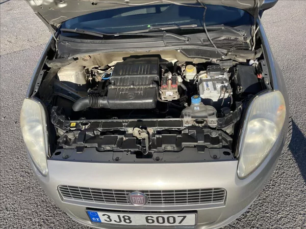 Fiat Punto 1,2 i 48kw Klima CZauto 1maj. - foto 20