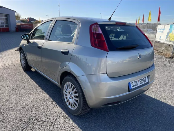 Fiat Punto 1,2 i 48kw Klima CZauto 1maj. - foto 26
