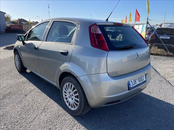 Fiat Punto 1,2 i 48kw Klima CZauto 1maj. - foto 3