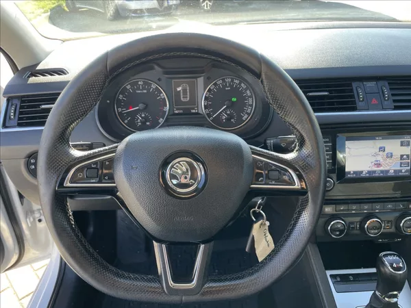 Škoda Octavia 1,8 TSi 132kw 4x4 DSG odp.DPH - foto 14