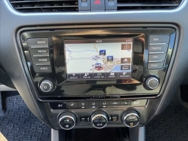 Škoda Octavia 1,8 TSi 132kw 4x4 DSG odp.DPH - foto 16