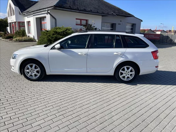 Škoda Octavia 1,8 TSi 132kw 4x4 DSG odp.DPH - foto 29