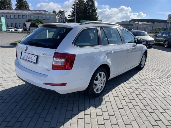 Škoda Octavia 1,8 TSi 132kw 4x4 DSG odp.DPH - foto 31