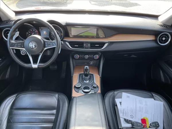 Alfa Romeo Stelvio 2,0 Turbo 280k Q4 AT8 4x4 Tažn - foto 14