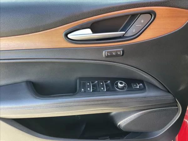 Alfa Romeo Stelvio 2,0 Turbo 280k Q4 AT8 4x4 Tažn - foto 21