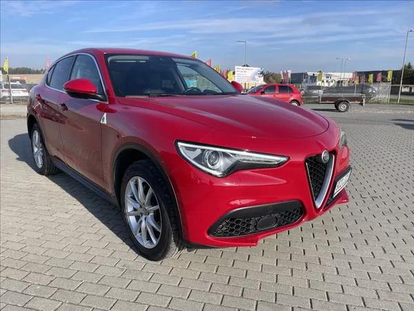 Alfa Romeo Stelvio 2,0 Turbo 280k Q4 AT8 4x4 Tažn - foto 6