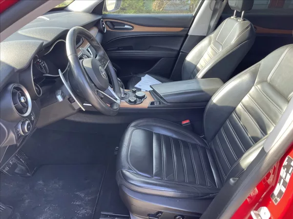 Alfa Romeo Stelvio 2,0 Turbo 280k Q4 AT8 4x4 Tažn - foto 7