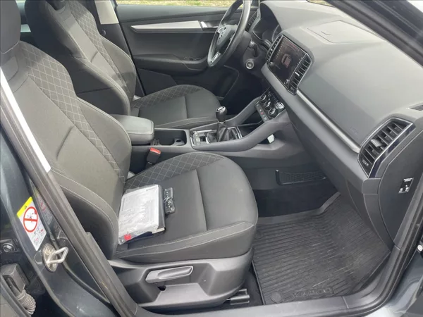 Škoda Karoq 1,0 TSi 85kw Style Tažné GPS - foto 13