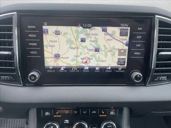Škoda Karoq 1,0 TSi 85kw Style Tažné GPS - foto 16