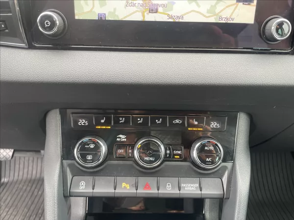 Škoda Karoq 1,0 TSi 85kw Style Tažné GPS - foto 18