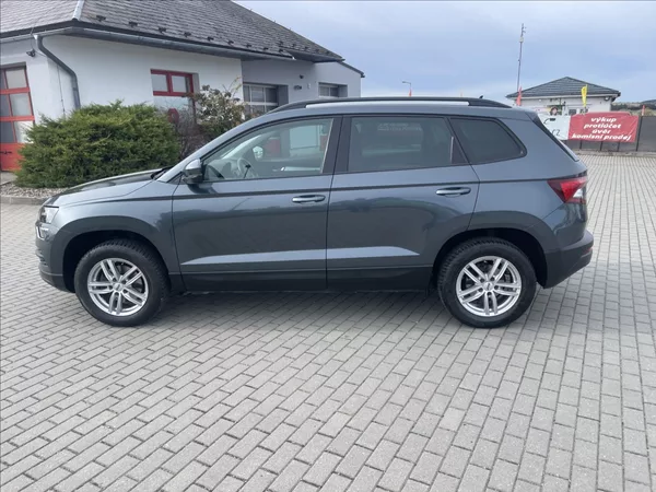 Škoda Karoq 1,0 TSi 85kw Style Tažné GPS - foto 2