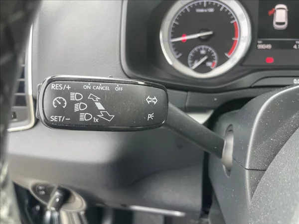Škoda Karoq 1,0 TSi 85kw Style Tažné GPS - foto 20