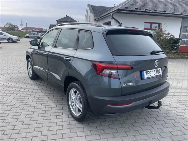 Škoda Karoq 1,0 TSi 85kw Style Tažné GPS - foto 3