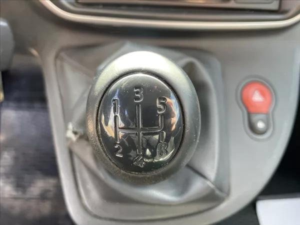 Renault Kangoo 1,5 DCi 55kw CZ DPH 1maj. 12x - foto 10