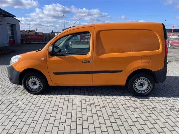 Renault Kangoo 1,5 DCi 55kw CZ DPH 1maj. 12x - foto 26