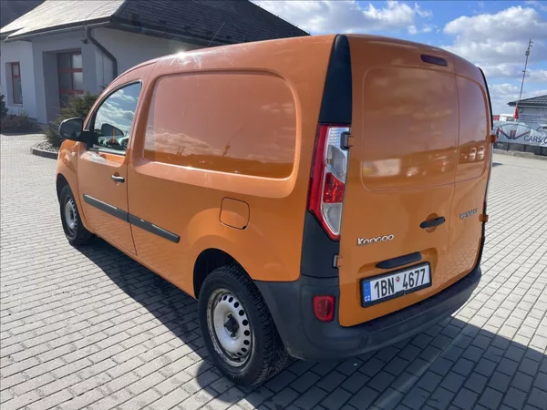 Renault Kangoo 1,5 DCi 55kw CZ DPH 1maj. 12x - foto 3