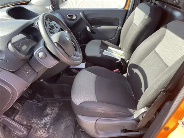 Renault Kangoo 1,5 DCi 55kw CZ DPH 1maj. 12x - foto 7