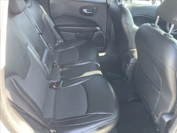 Jeep Compass 1,4 T 125kw AT9 4x4 Limited - foto 10