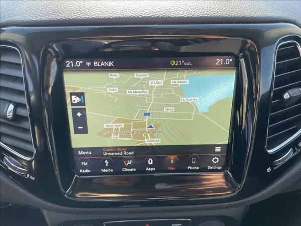 Jeep Compass 1,4 T 125kw AT9 4x4 Limited - foto 15