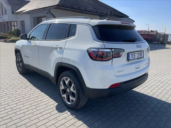 Jeep Compass 1,4 T 125kw AT9 4x4 Limited - foto 3
