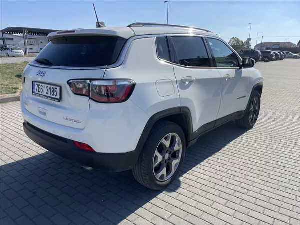 Jeep Compass 1,4 T 125kw AT9 4x4 Limited - foto 4