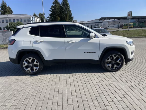 Jeep Compass 1,4 T 125kw AT9 4x4 Limited - foto 5
