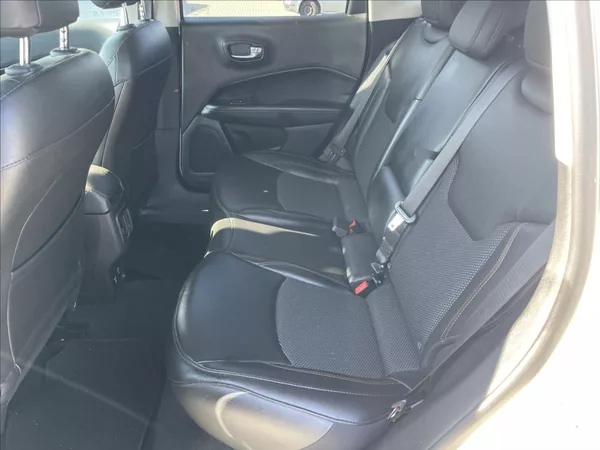 Jeep Compass 1,4 T 125kw AT9 4x4 Limited - foto 8