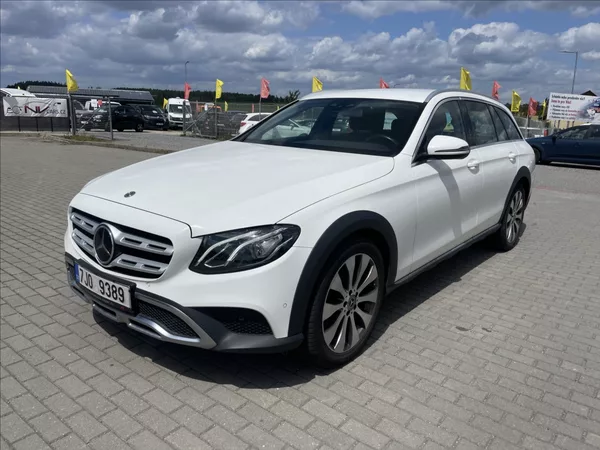 Mercedes-Benz Třídy E 2,0 ALLTERRAIN 4Matic LED HUD