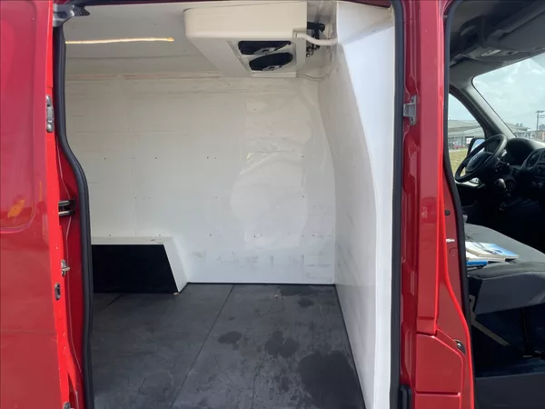 Renault Master 2,3 dCi 110k COOL DPH 12xCZaut - foto 17