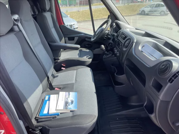 Renault Master 2,3 dCi 110k COOL DPH 12xCZaut - foto 8