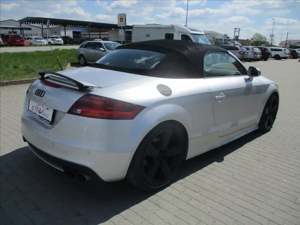 Audi TT 2,0 TFSi 147kw S-Line - foto 25