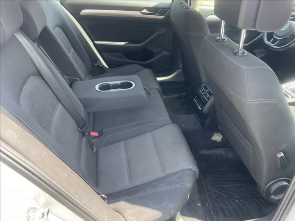 Volkswagen Passat Variant 2,0 TDi 110kw Radar DSG GPS Hi - foto 12