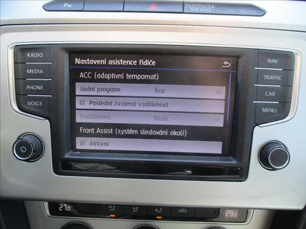 Volkswagen Passat Variant 2,0 TDi 110kw Radar DSG GPS Hi - foto 20