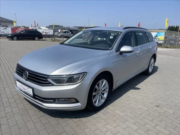 Volkswagen Passat Variant 2,0 TDi 110kw Radar DSG GPS Hi - foto 38