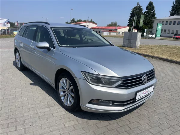 Volkswagen Passat Variant 2,0 TDi 110kw Radar DSG GPS Hi - foto 43
