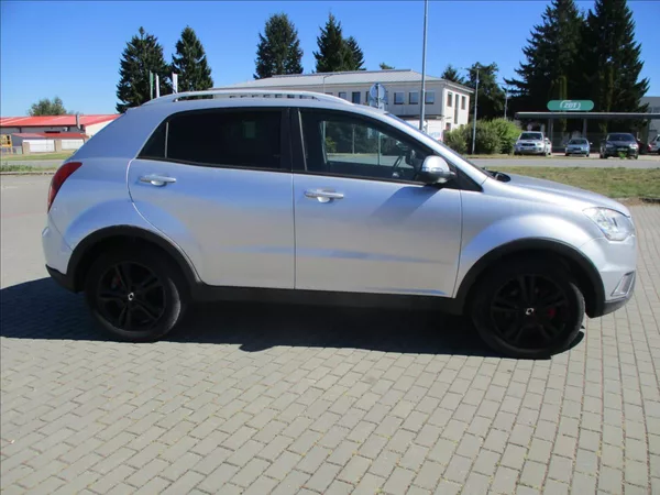 SsangYong Korando 2,0 D20DTF 129kw Executive AWD - foto 21