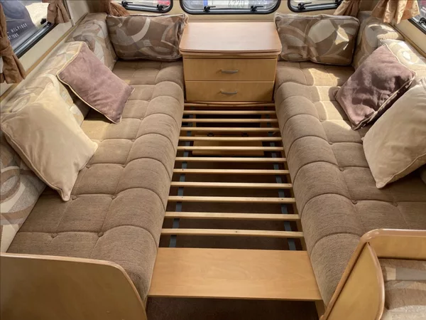 Bailey Ranger GT60 7,9m 6míst po STK - foto 12