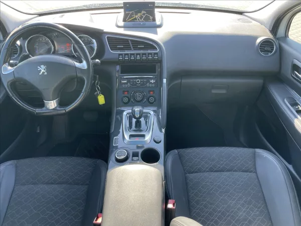 Peugeot 3008 2,0 Hybrid 4x4 Allure Pano HUD - foto 11