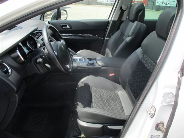 Peugeot 3008 2,0 Hybrid 4x4 Allure Pano HUD - foto 22