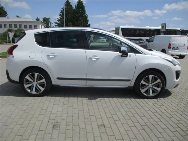 Peugeot 3008 2,0 Hybrid 4x4 Allure Pano HUD - foto 24