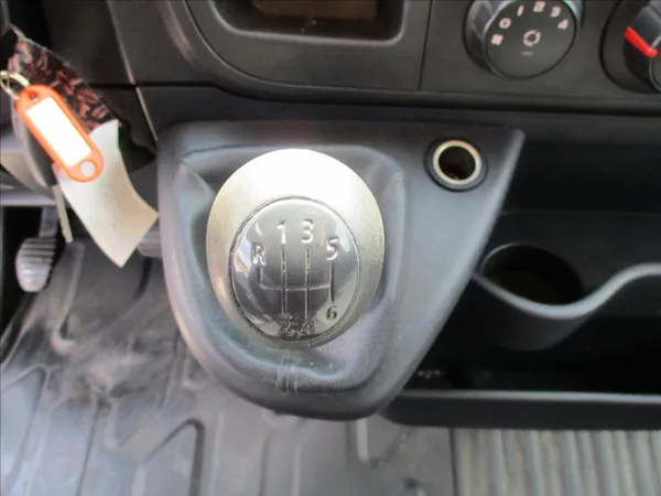 Renault Master 2,3 dCi 110k COOL DPH 12xCZaut - foto 13