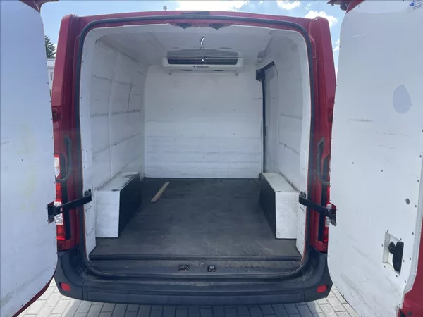 Renault Master 2,3 dCi 110k COOL DPH 12xCZaut - foto 18