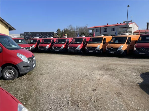 Renault Master 2,3 dCi 110k COOL DPH 12xCZaut - foto 30